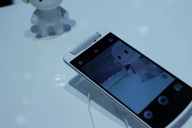 В Сети опубликованы спецификации Oppo R9 и R9 Plus