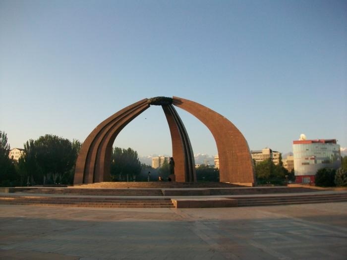 Куда уходит уважение к Победе?
