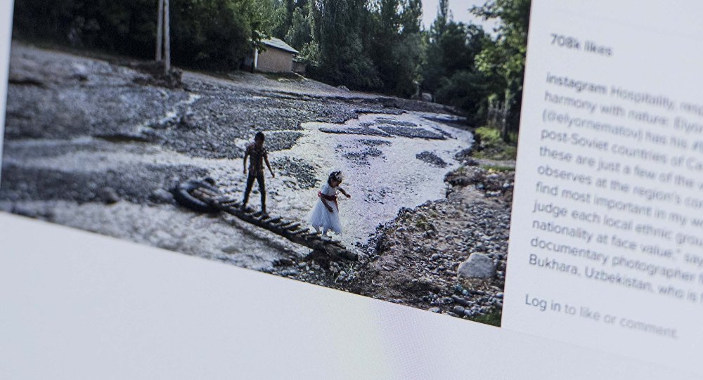 Фото двоих детей из Баткена набрало почти миллион лайков в Instagram