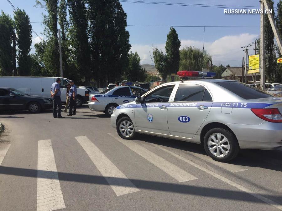 Китай резко осуждает взрыв заминированного автомобиля возле посольства Китая в Кыргызстане