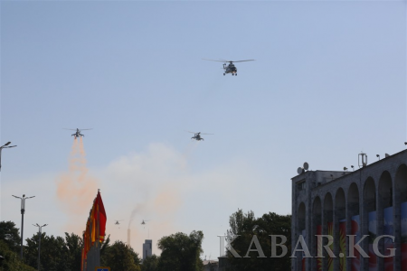 Военный парад на центральной площади «Ала-Тоо» в честь Дня независимости