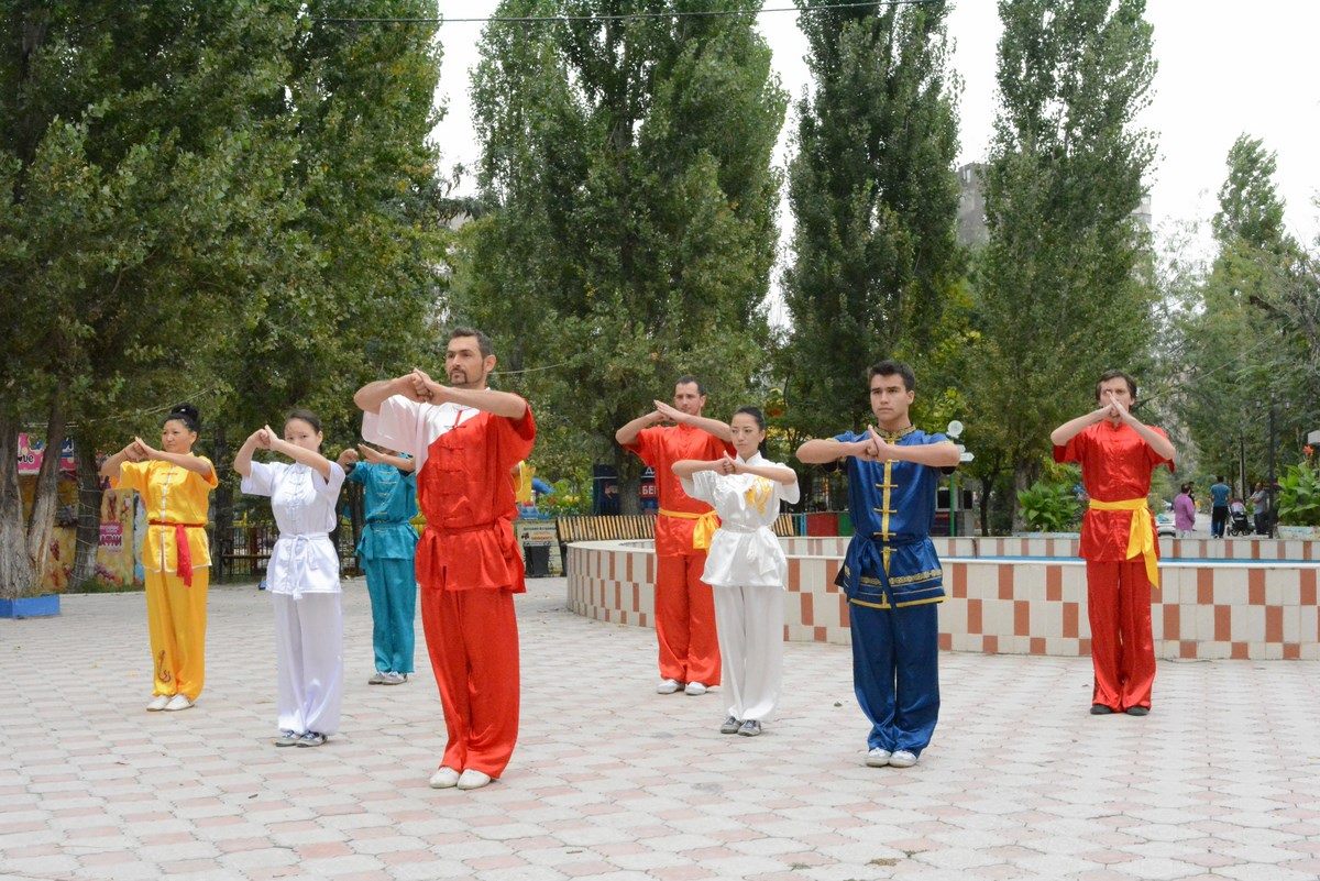 В минувшие выходные в столице прошла акция «Осенний Бишкек»
