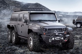 В Китае построили шестиколесный внедорожник на базе Jeep Wrangler