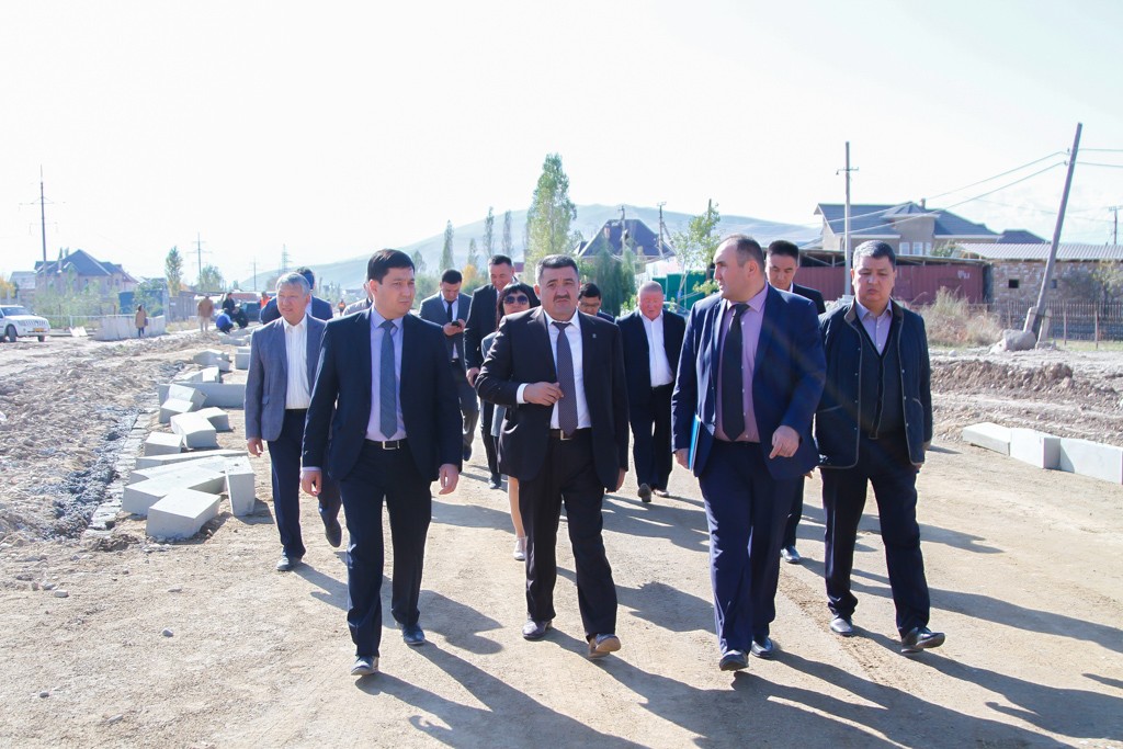 Мэр Бишкека Албек Ибраимов поручил разбить новый парк