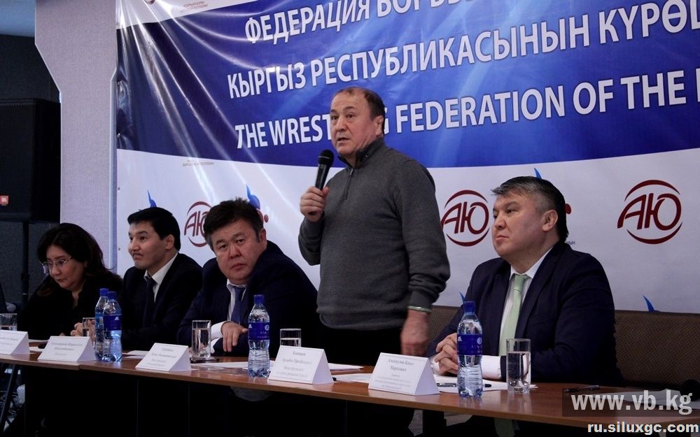 Министр экономики А.Кожошев награжден орденом НОК за особый вклад в развитие спорта