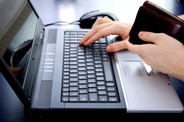 Примерно 15-20% туристических услуг, предоставляемых в Кыргызстане, перешли в онлайн-режим, - глава Департамента туризма А.Жаманкулов