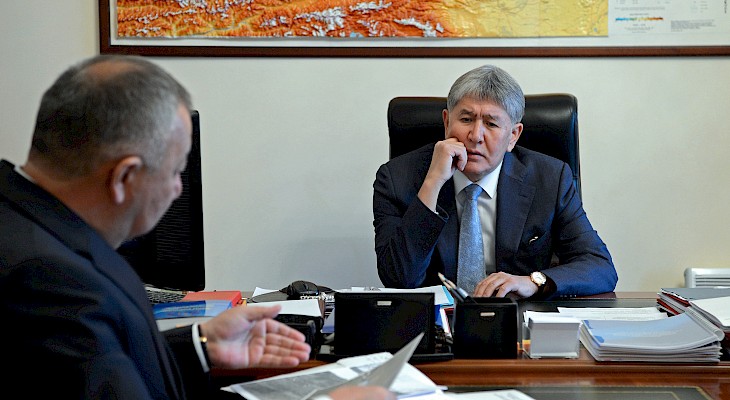 Президент А.Атамбаев принял главу МЧС К.Боронова