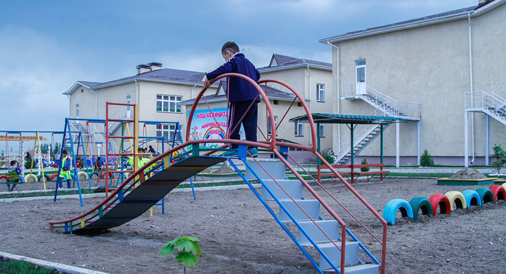 Теперь один из пяти — число детей, посещающих детсады, выросло в КР