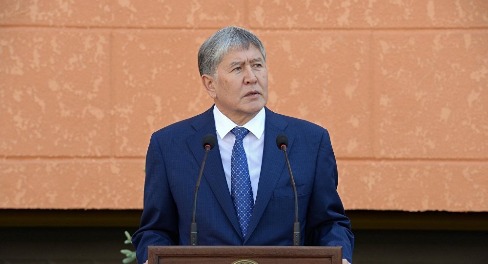 Нужно бить камнями тех, кто разделяет народ, — Атамбаев