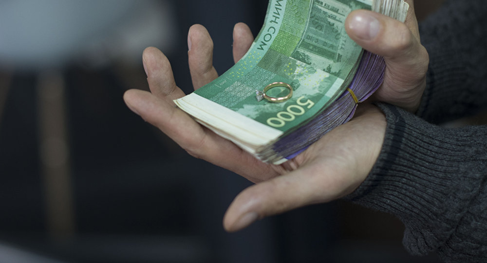 Кыргызстанка притворилась сумасшедшей в Москве, чтобы не выходить замуж