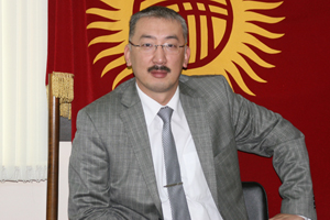 Улан РЫСКУЛОВ: “Биздин чөйрөдөгү инвесторлордун басымдуу бөлүгү кытай компанияларына таандык”