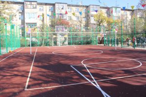 В Бишкеке появилась спортивная универсальная площадка