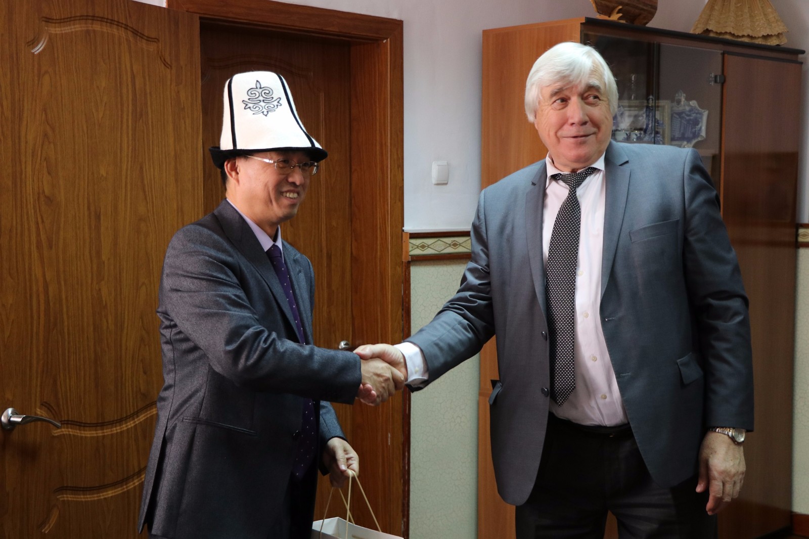 Кытай тараптан кызматташуу сунушу