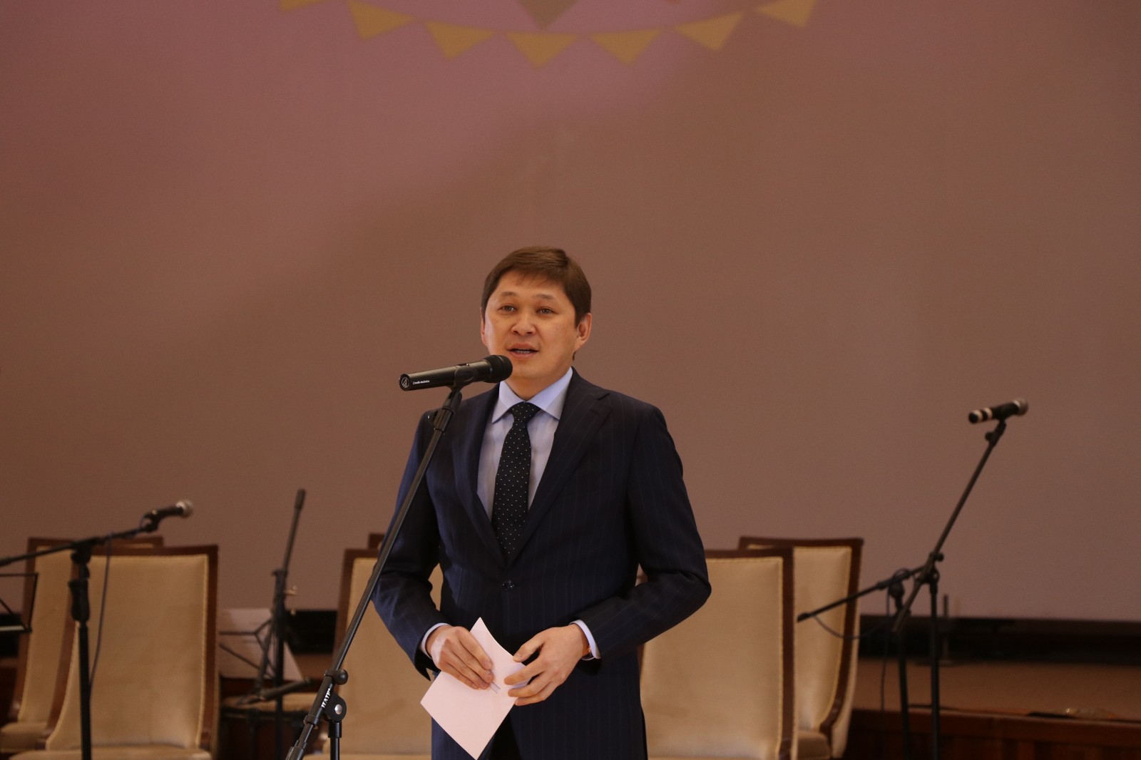 Улуттун баалуулугун дүйнөгө таанытып, кыргыз көчүн улаган “Көчмөндөр оюндары”