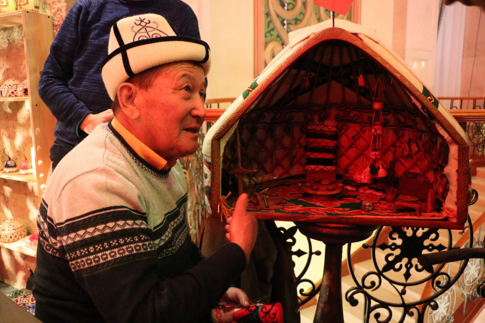 Улуттун баалуулугун дүйнөгө таанытып, кыргыз көчүн улаган “Көчмөндөр оюндары”