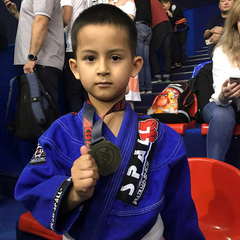 Умница! Пятилетний кыргызстанец стал чемпионом мира по джиу-джитсу
