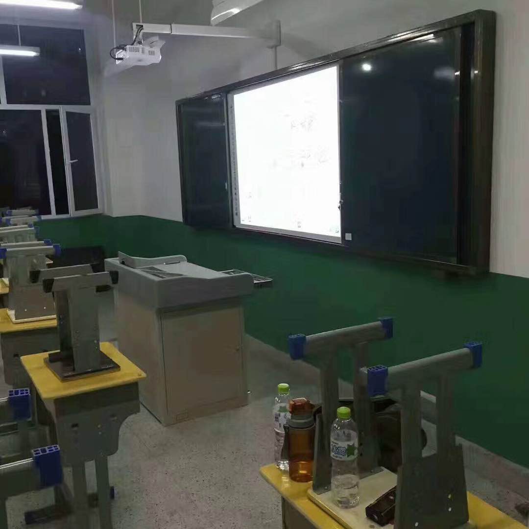 Кыргызстандын билим берүү тармагын биргеликте өнүктүрүүгө чакырган кытай компаниясы