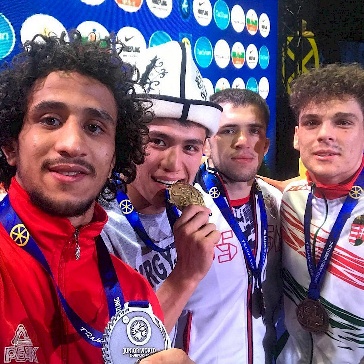 Кыргызстанец Эрбол Бакиров стал чемпионом мира по борьбе среди юниоров