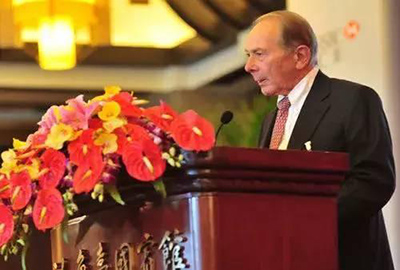Китай наградил 10 зарубежных деятелей медалями дружбы в реформах