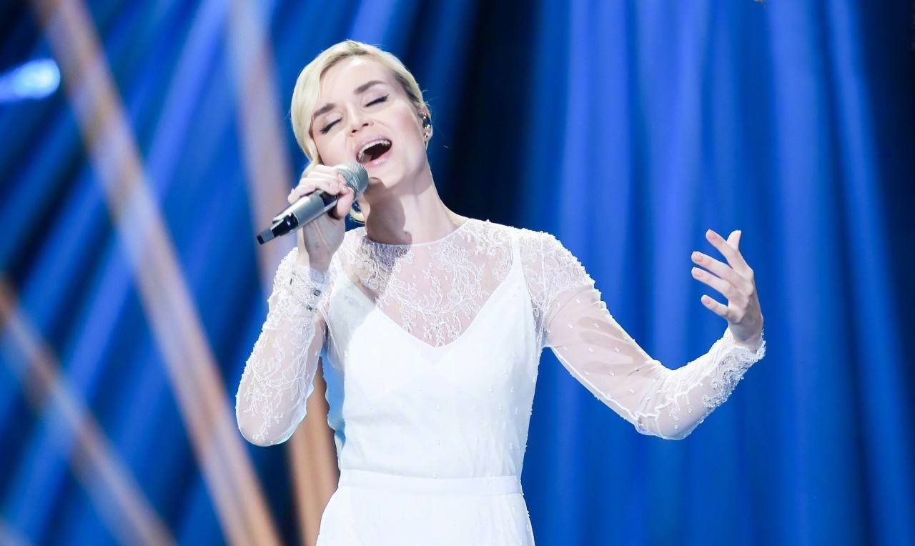 Полина Гагарина получила вид на жительство в КНР после участия в конкурсе Singer