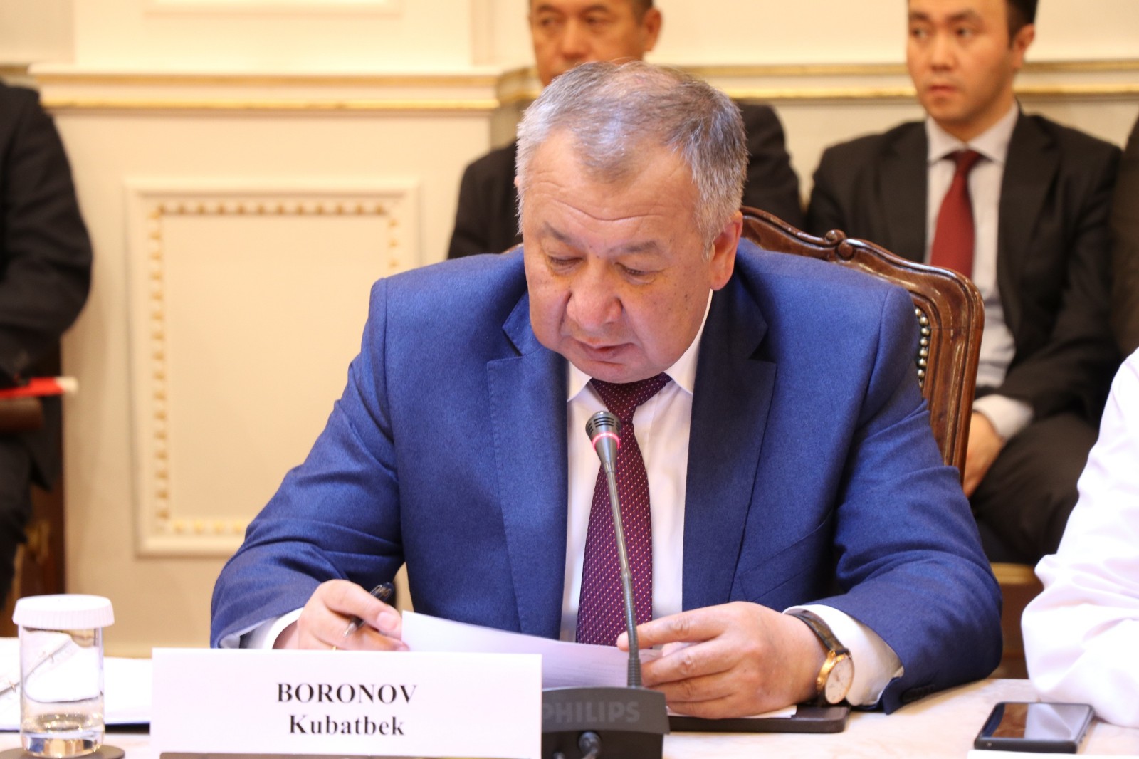 Совместно решать проблемы