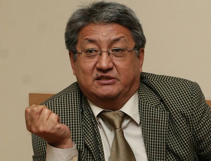 Алмазбек Акматалиев: Стараемся готовить сильных госслужащих