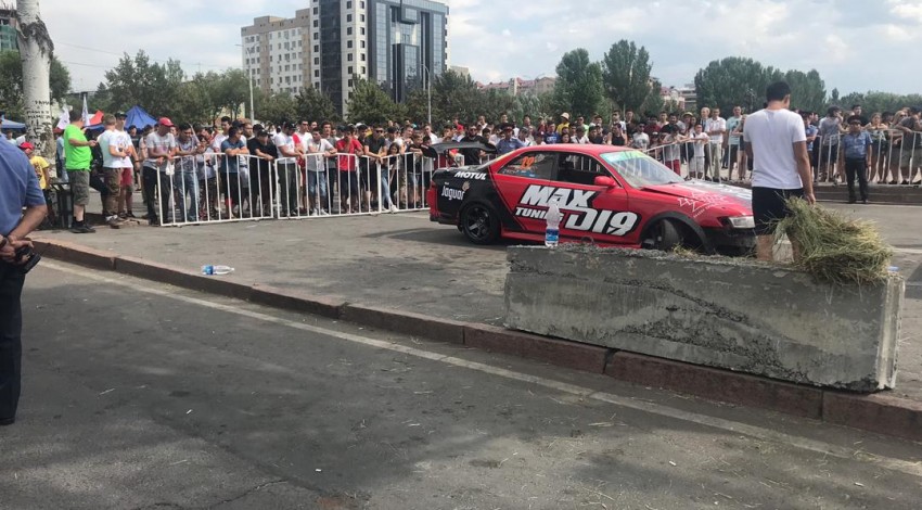 В Бишкеке во время соревнований по дрифту пострадали шесть человек. Есть граждане КНР
