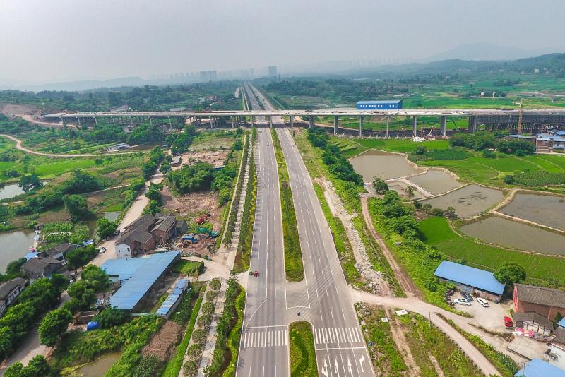 Компания «Beixin Road & Bridge Group» завершила монтаж пролетных строений моста по проекту расширения пропускной способности скоростных магистралей г. Чунцин.