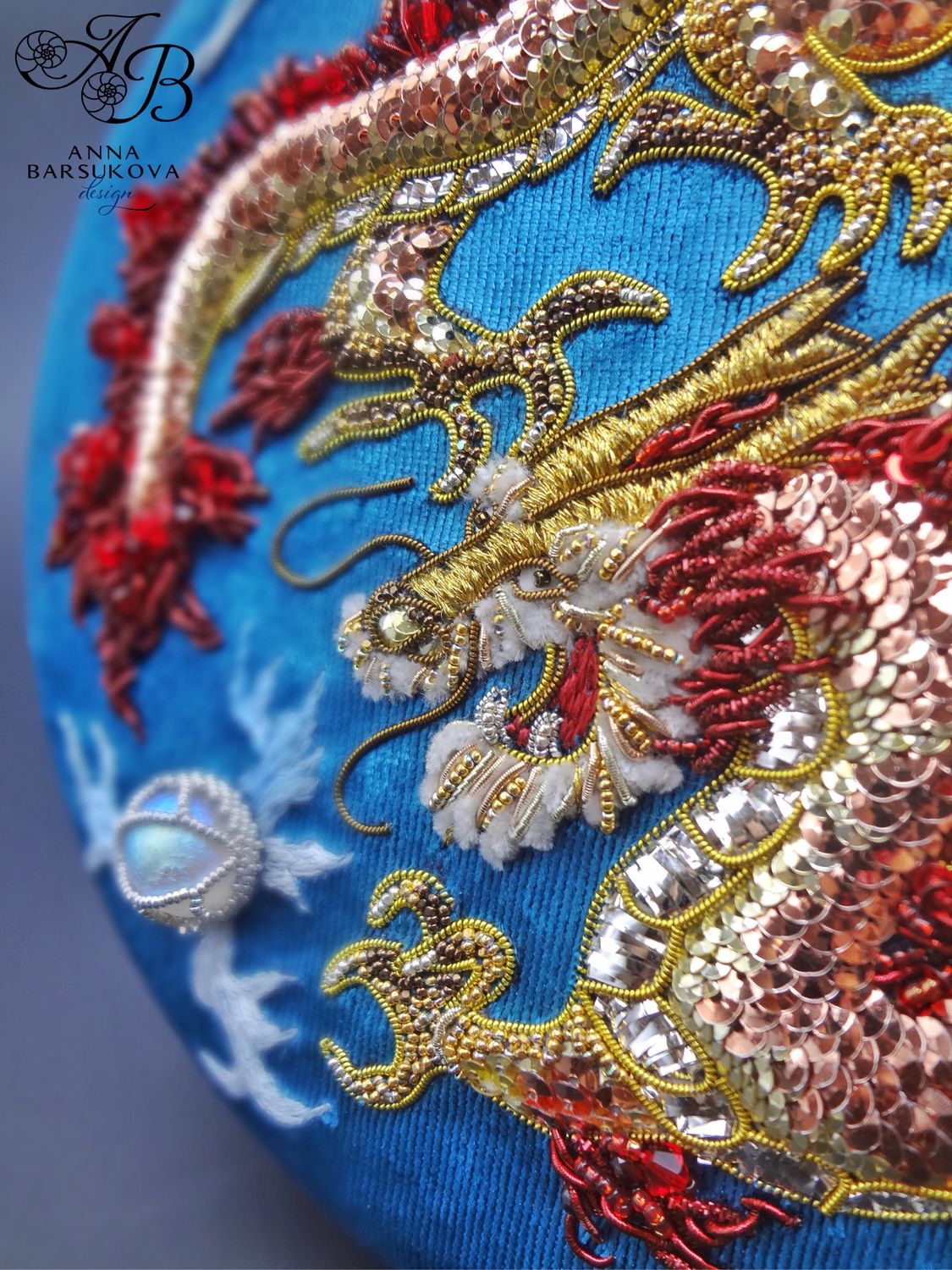 Кылымдарды карыткан сай өнөма дүйнөсү-кыргызда табият кооздугун даңазаласа, кытай элинде адамдын коомдогу ордун билдирген