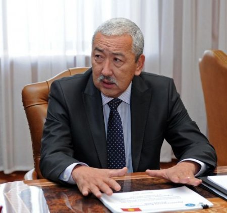 С гордостью за страну отмечают свой юбилей