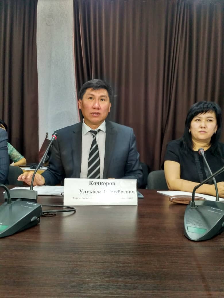 СОКРАТИЛИ БЮРОКРАТИЮ