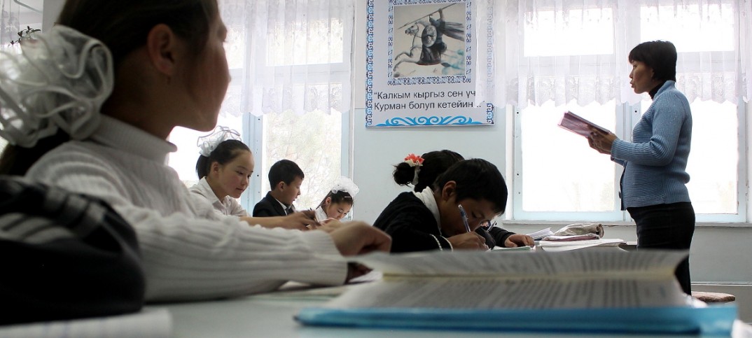 У учителей повысилась заработная плата вне зависимости от наличия педагогического образования