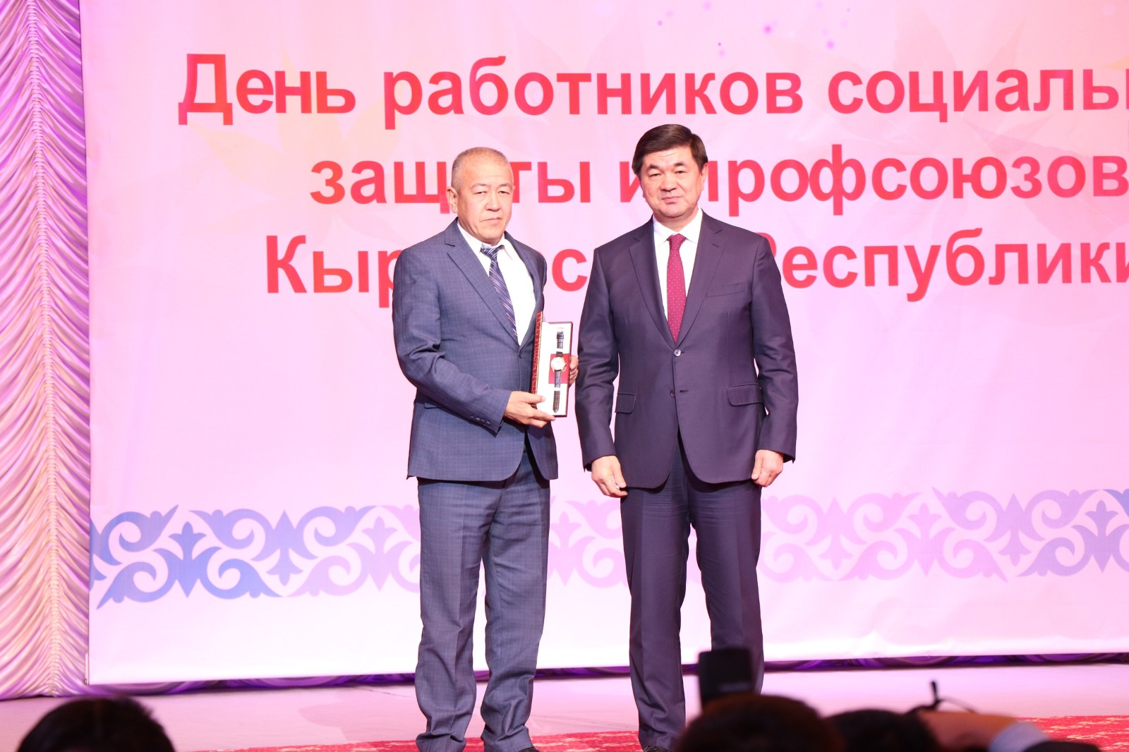 Милосердие – не милостыня, а любовь к людям