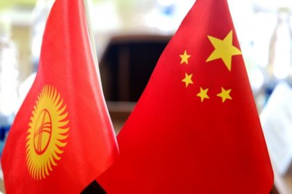 Жакынкы күндөрү жүк ташуу унаалары үчүн Кытай менен чек ара ачылаары күтүлүүдө