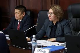 Отставке вице-премьер-министра и главы Минздрава Кыргызстана послужил рост количества зараженных коронавирусом