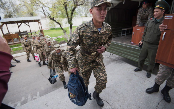 Начинаются увольнение в запас и весенний призыв на срочную военную и альтернативную службы