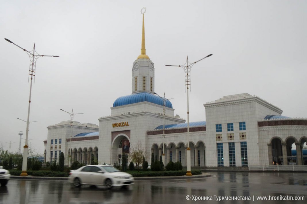 【наши соседи】 Пассажиры поездов, следующих в приграничные районы, должны иметь справки о состоянии здоровья