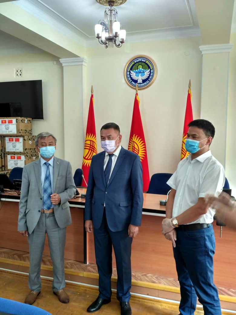 Подарок медикам из Поднебесной