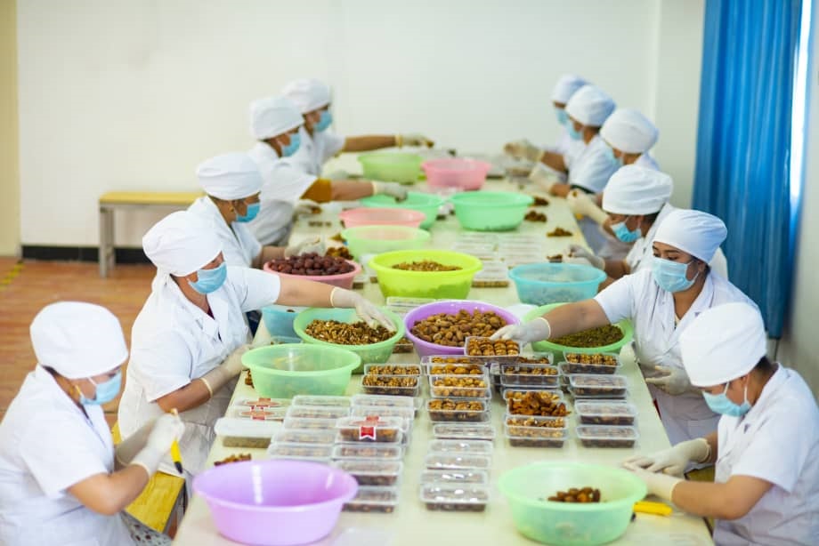 Производство засахаренных фруктов делает жизнь сельчан «вкусной»