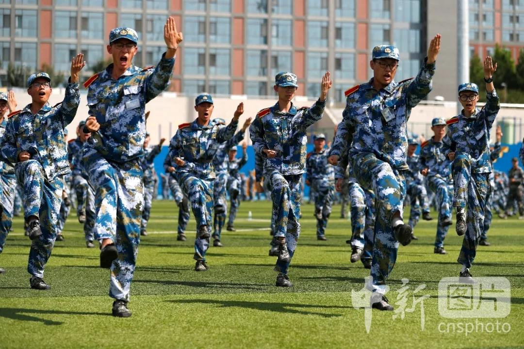 СТУДЕНТЫ ВЕРНУЛИСЬ В УНИВЕРСИТЕТЫ