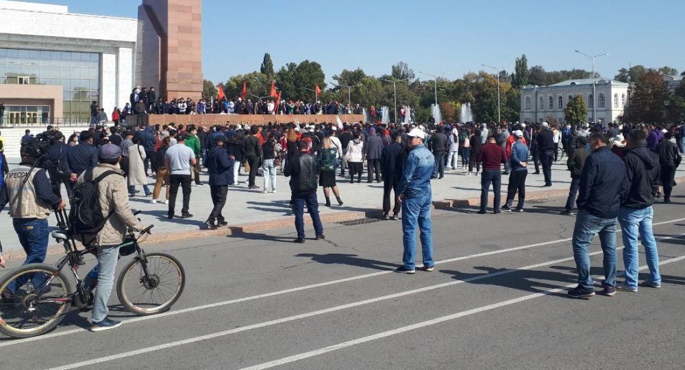 Шайлоо жыйынтыгына нааразы болгондордун Бишкектеги митинги