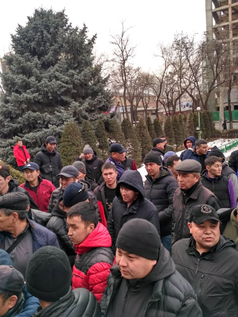 Забастовка водителей маршрутных такси в Бишкеке продолжается
