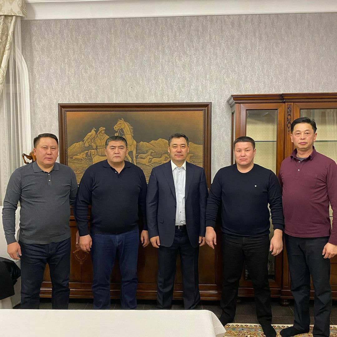 Садыр Жапаров предупреждает, что все, кто, используя его имя, просят должности, будут наказаны