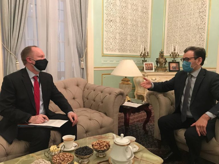 США намерены направить до тысячи учителей в Узбекистан