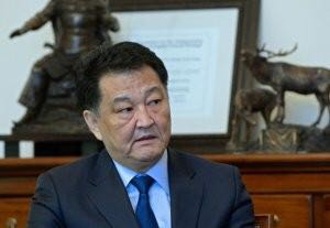 Талант Батыралиев: “Ар бир мамлекет өзүнүн элин коргоо үчүн колунан келген ресурстарын колдонуп эмдөө системасын чыгарышты”