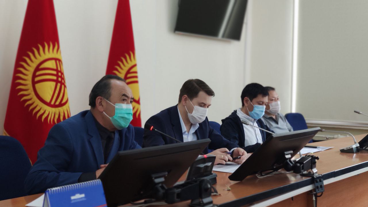 Артем Новиков: Вопрос компенсационных выплат медикам будет решен справедливо и прозрачно