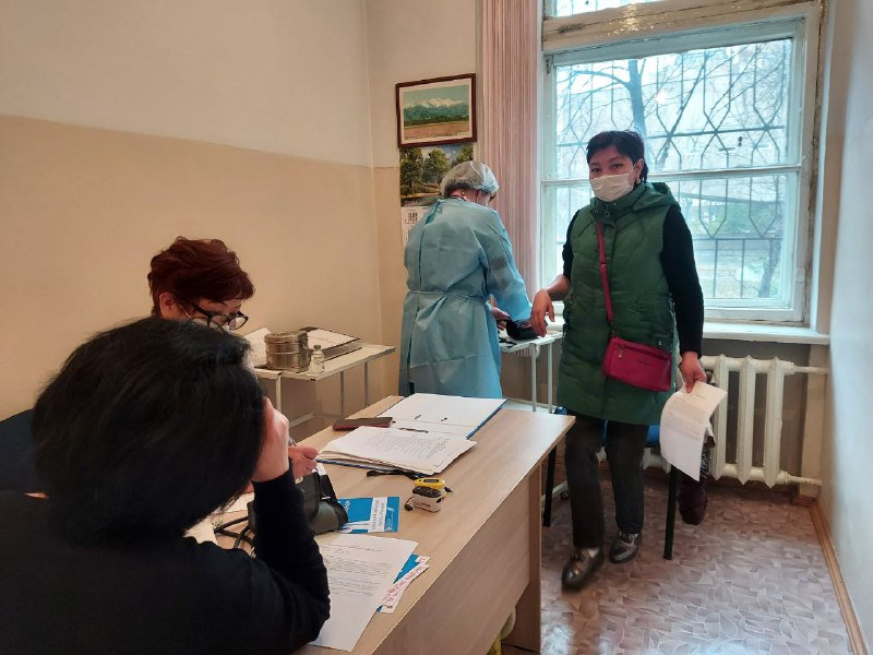 Синофарм - Кыргызстанда коронавируска каршы эмдөө башталды