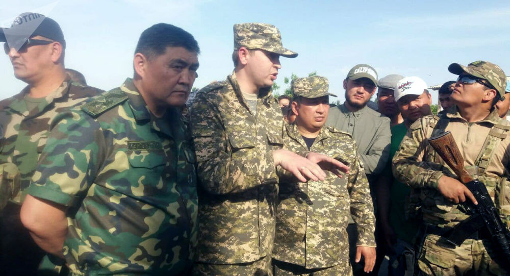 Новиков жителям приграничного села: даю гарантию, что все восстановим